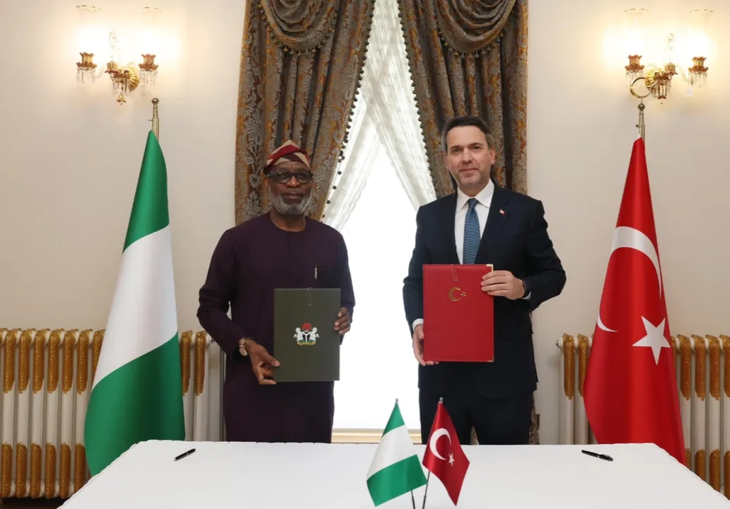 T&uuml;rkiye and Nigeria sign a mining cooperation memorandum in Istanbul during the 2nd Istanbul Natural Resources Summit (INRES 2026), aiming to expand joint investment, exploration, and technology exchange in the minerals sector.