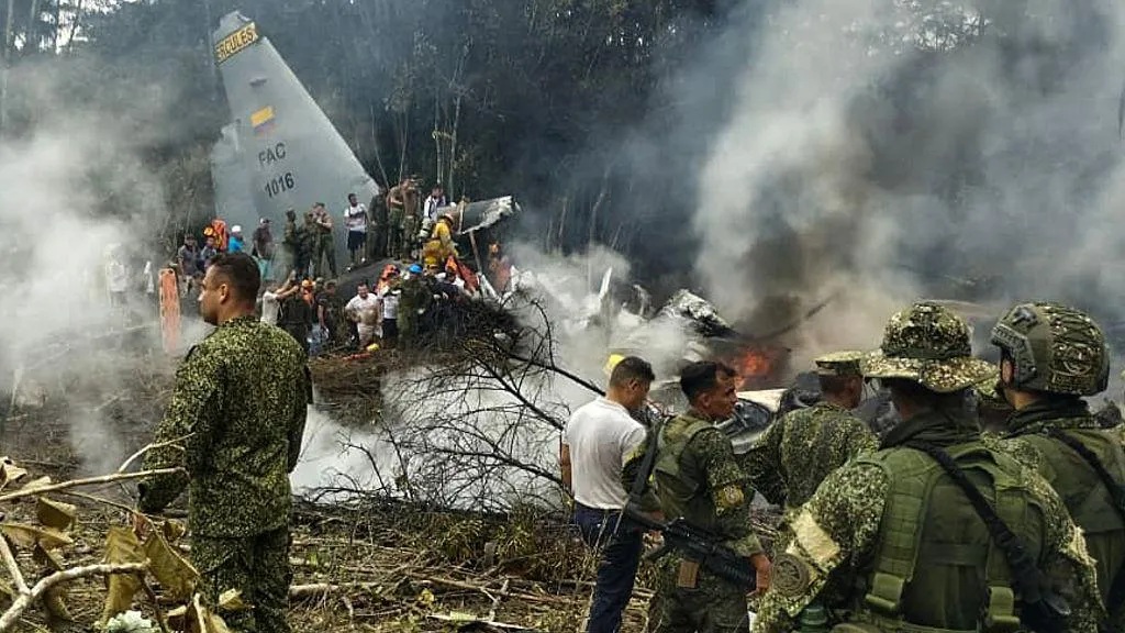 The Hercules aircraft crashed shortly after take-off in a rural area near Puerto Legu&iacute;zamo.