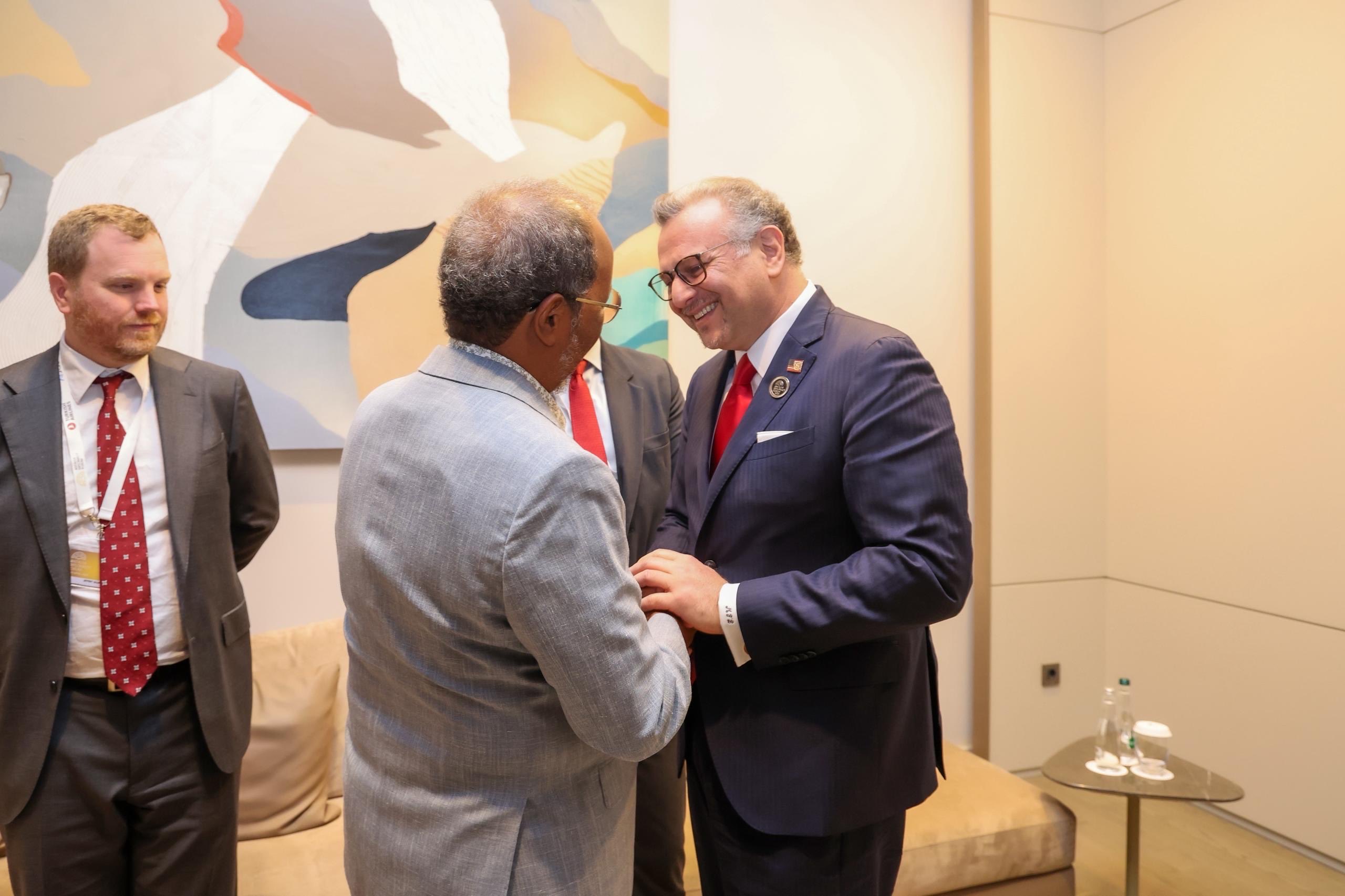 President Hassan Sheikh Mohamud of Somalia meets U.S. Senior Advisor Massad Fares Boulos during the Antalya Diplomacy Forum in Turkey, where both sides discussed bilateral cooperation and regional coordination.