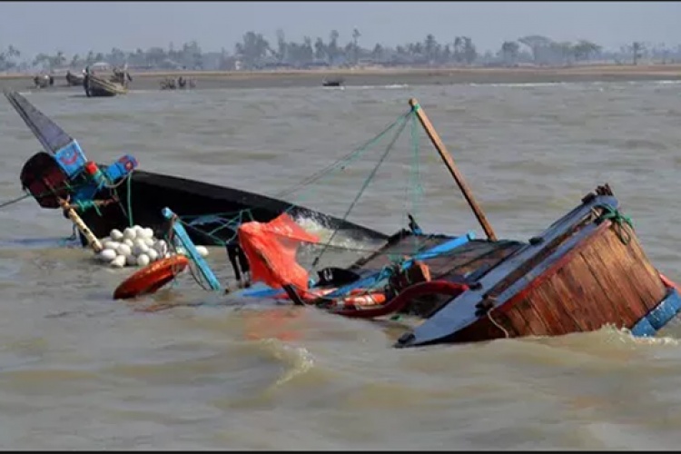 Boat overturns on River Nguse in Kagadi, multiple people unaccounted for as search efforts continue.