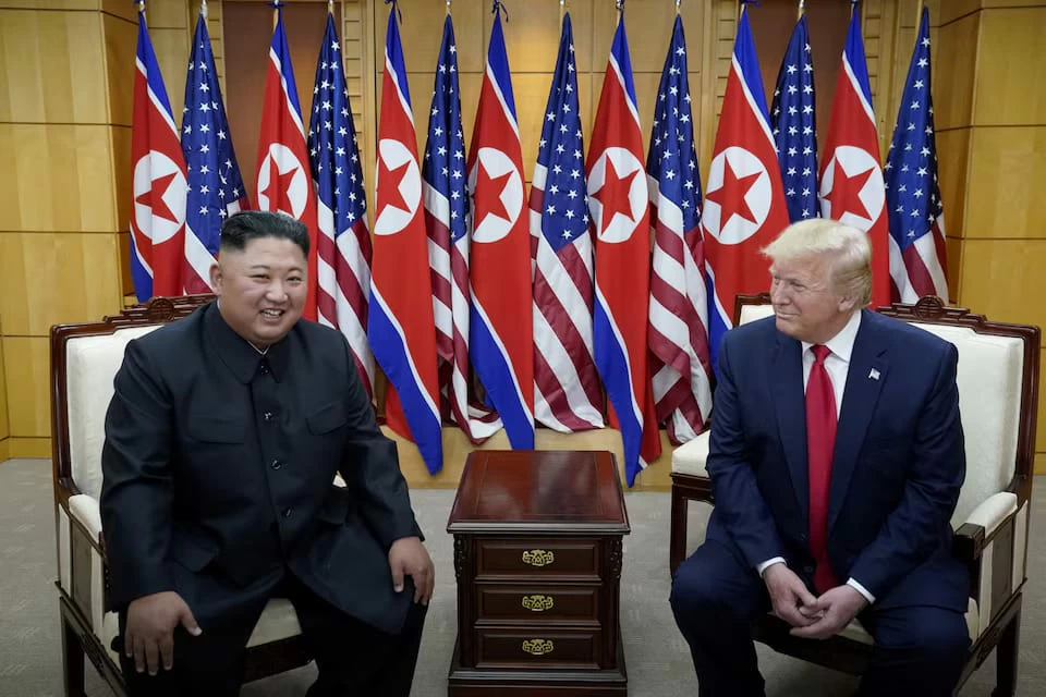 U.S. President Donald Trump is seeking a fourth meeting with North Korean leader Kim Jong Un in 2026 as Pyongyang signals a cautious approach to renewed diplomacy.