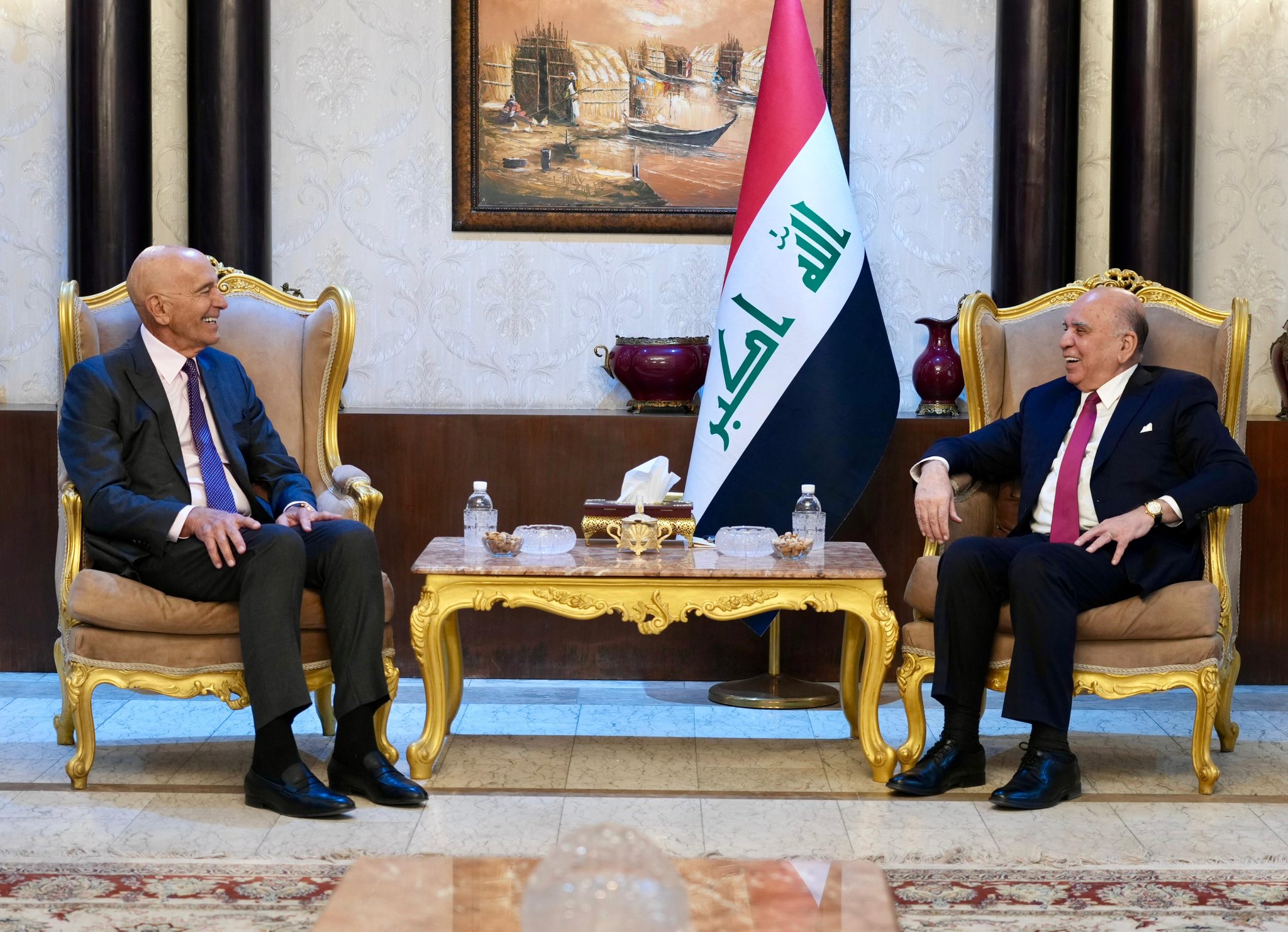 Iraqi Deputy PM holds talks with the U.S. envoy on advancing security ties and reviewing regional developments.