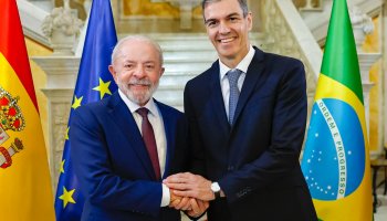 President Lula meets PM Sánchez in Barcelona during Brazil–Spain Summit — 17 April 2026