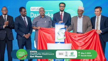 Hormuud Telecom and Get-Phone officials announce smartphone financing program in Mogadishu.