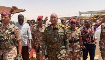 Sudanese Sovereignty Council Chairman and Commander-in-Chief of the Armed Forces, Abdel Fattah al-Burhan, tours Omdurman Market during a field inspection visit as residents and traders resume commercial activity in one of Sudan's largest marketplaces.